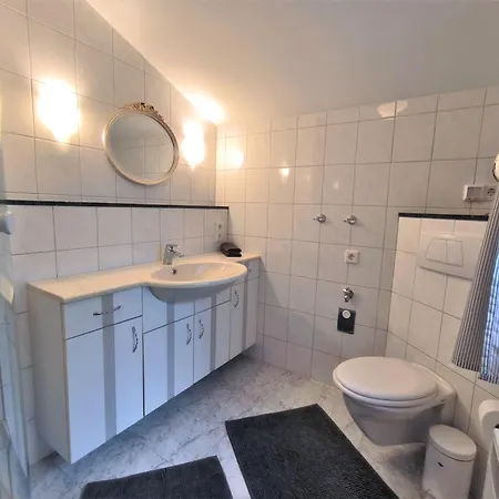 Casa vacanze Paulsen - Gemuetliches Haeuschen Mit Vollstaendig Eingezaeuntem Garten Und Kamin