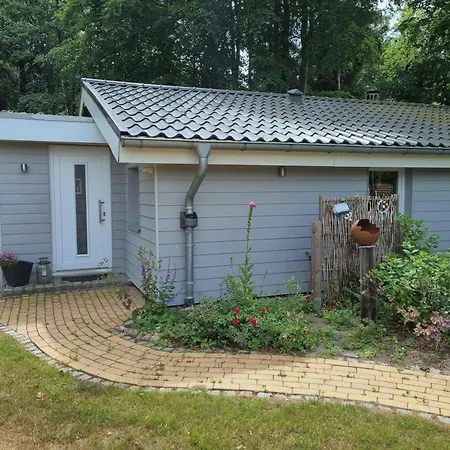 Paulsen - Gemuetliches Haeuschen Mit Vollstaendig Eingezaeuntem Garten Und Kamin Feriehus